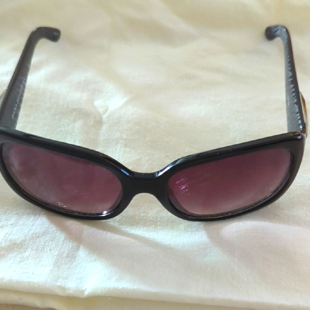 Dana Buchman Black and Pink Sunglasses with Gradient Lenses New. No Tags. Sale